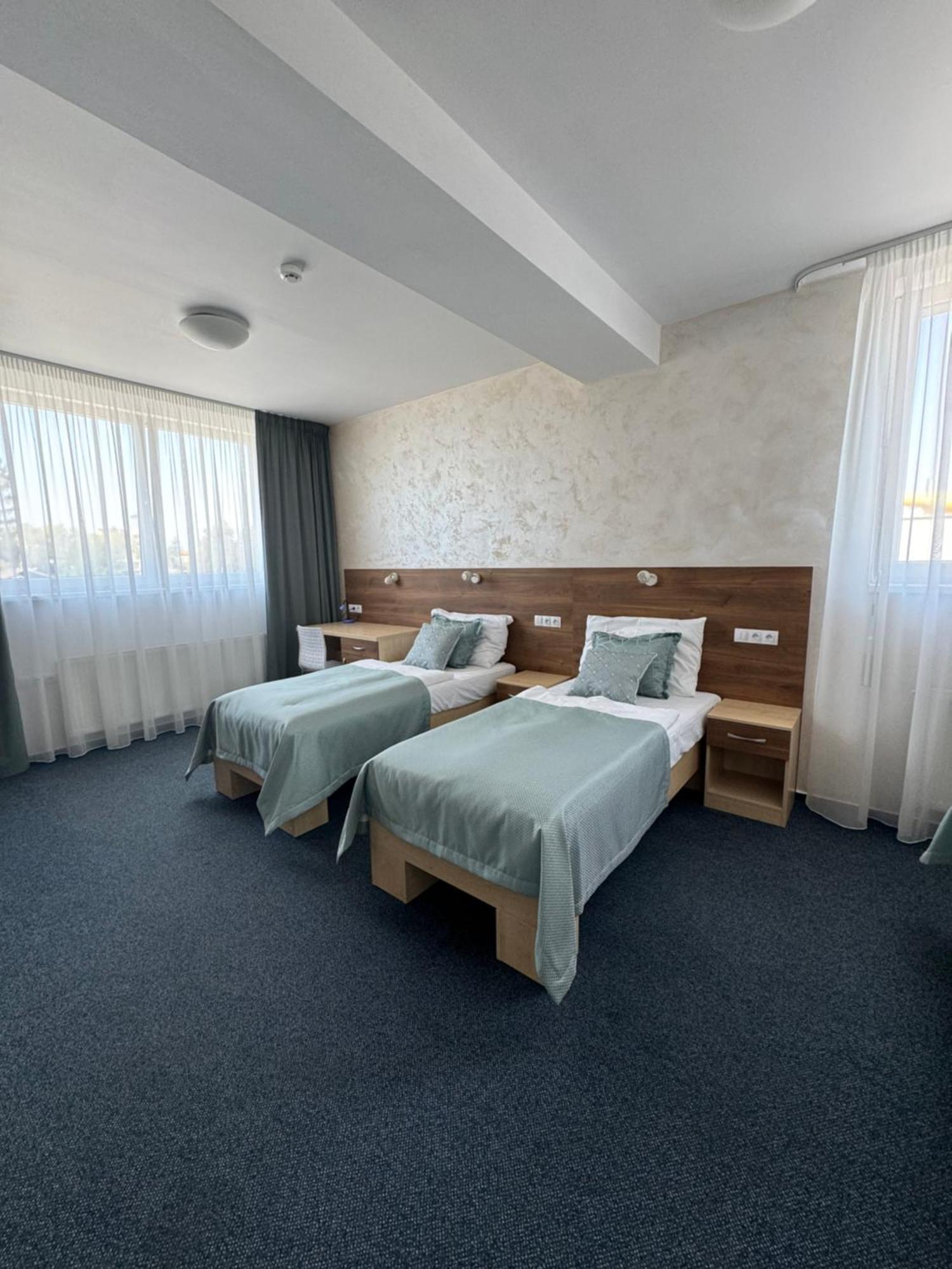 Sport Hotel Sletiste Kladno Exterior foto