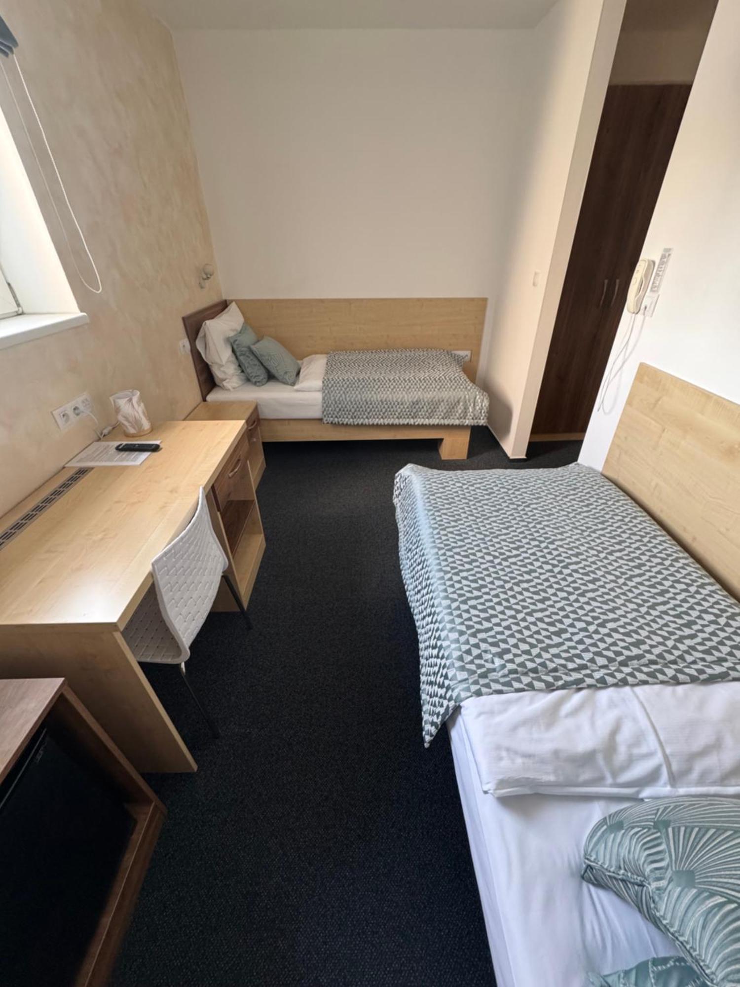 Sport Hotel Sletiste Kladno Exterior foto