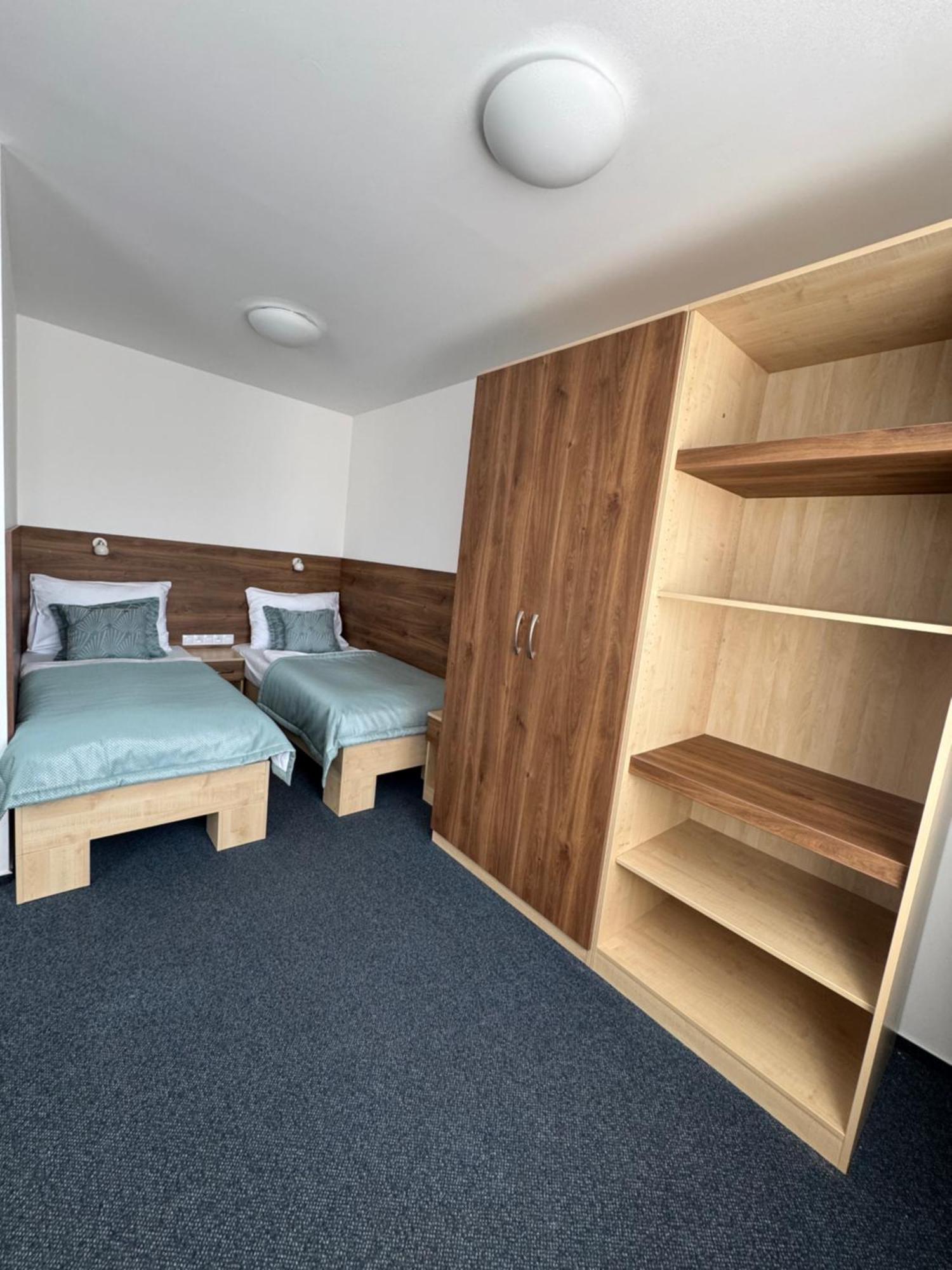 Sport Hotel Sletiste Kladno Exterior foto