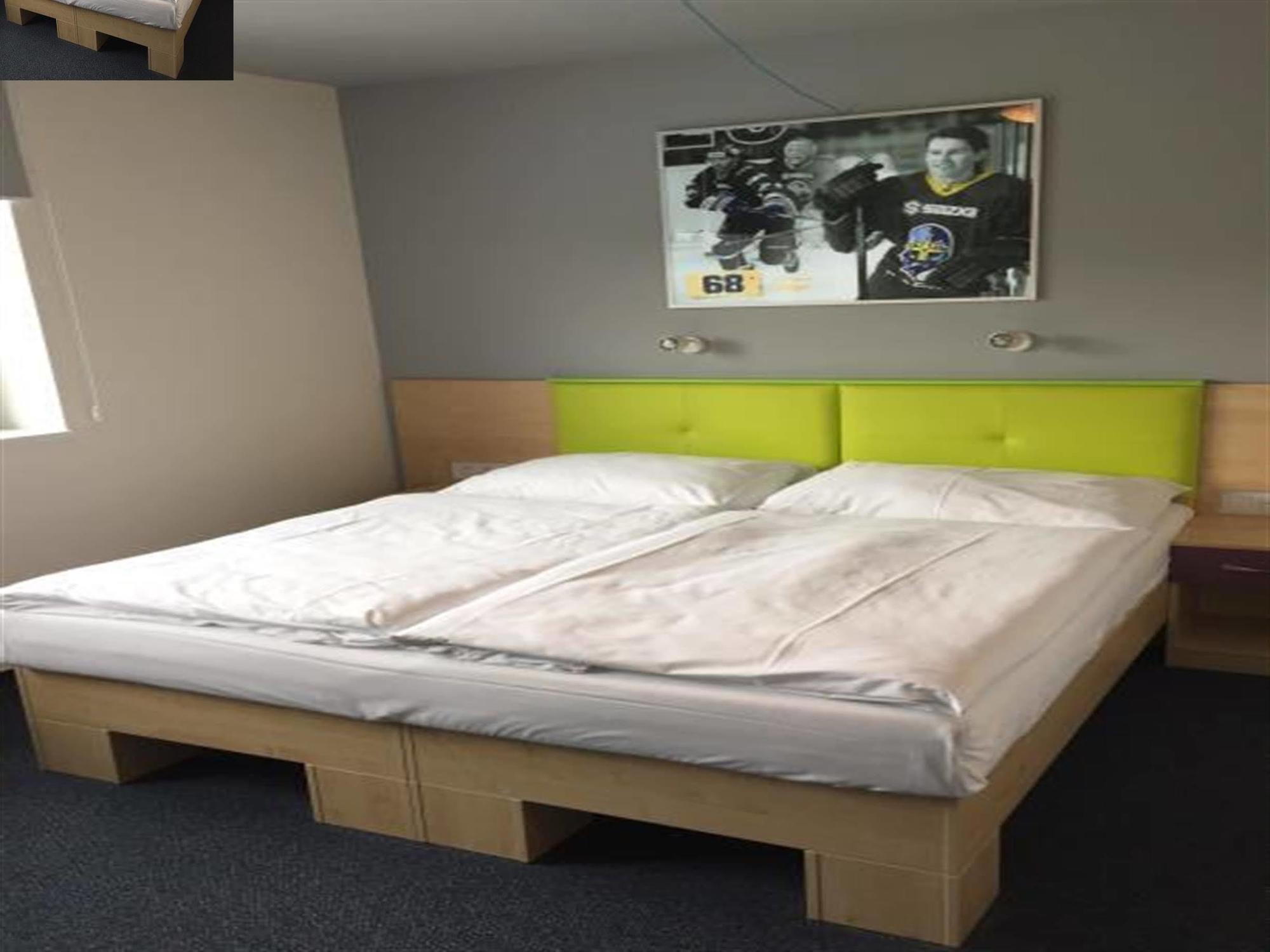 Sport Hotel Sletiste Kladno Exterior foto