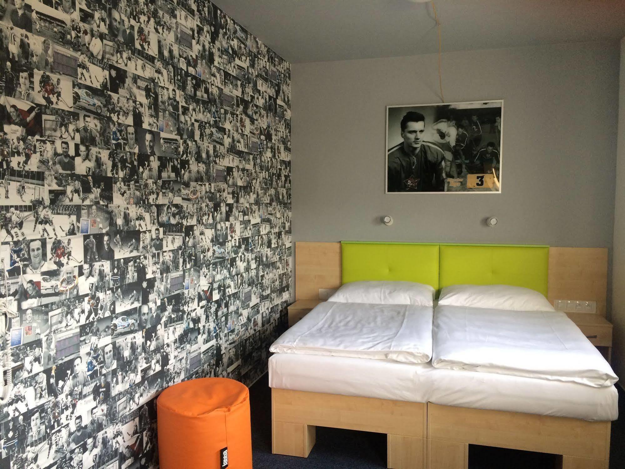 Sport Hotel Sletiste Kladno Exterior foto